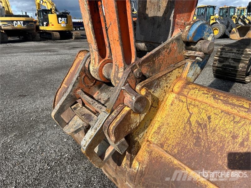 Hitachi ZX300LC-6N Tracked Excavator Crawler excavators