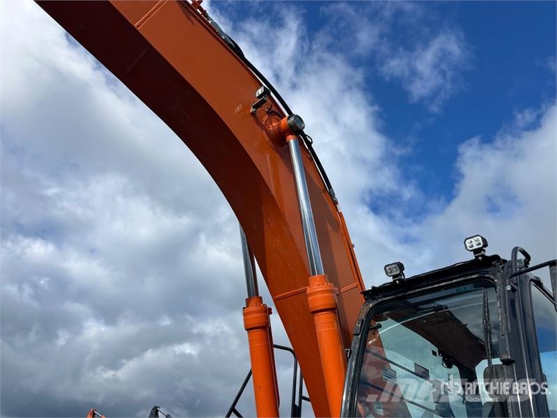 Hitachi ZX300LC-6N Tracked Excavator Crawler excavators