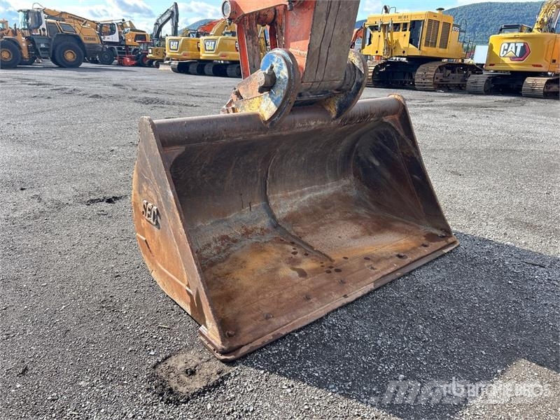 Hitachi ZX300LC-6N Tracked Excavator Crawler excavators