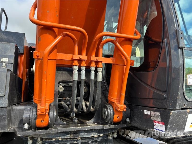 Hitachi ZX300LC-6N Tracked Excavator Crawler excavators