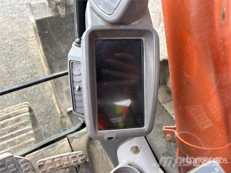 Hitachi ZX350LC-5N Tracked Excavator Kāpurķēžu ekskavatori