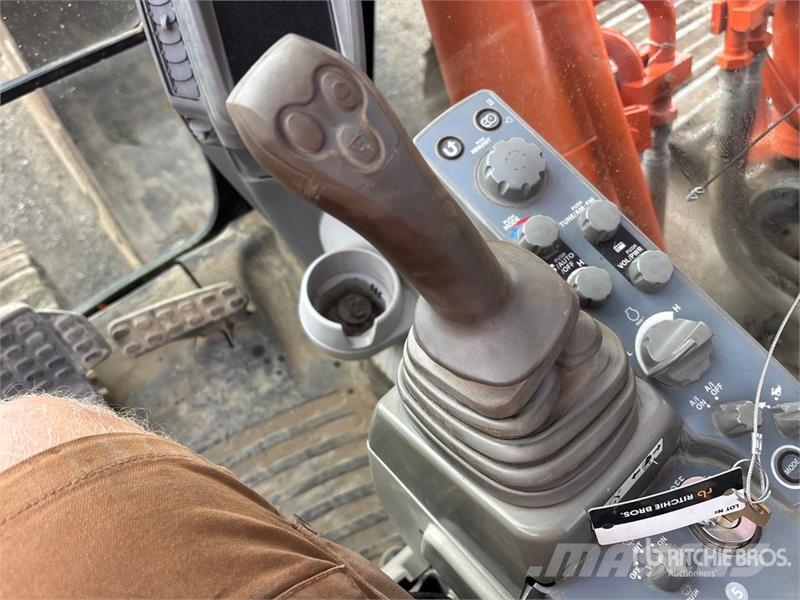 Hitachi ZX350LC-5N Tracked Excavator Kāpurķēžu ekskavatori