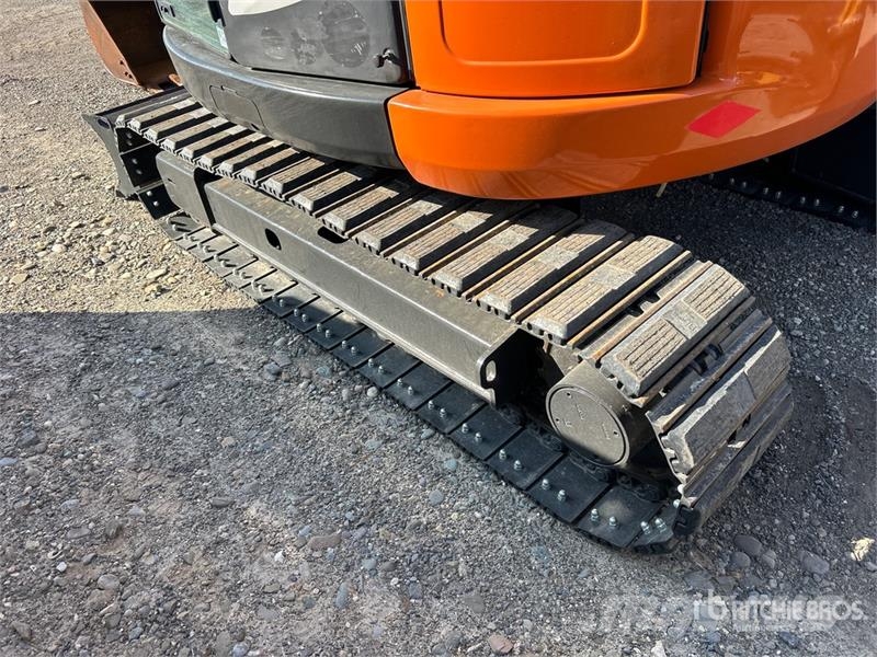 Hitachi ZX75UR-5B Tracked Excavator Crawler excavators