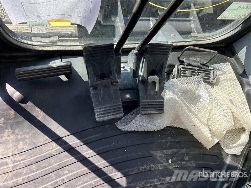 Hitachi ZX75UR-5B Tracked Excavator Crawler excavators