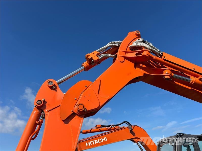 Hitachi ZX75UR-5B Tracked Excavator Crawler excavators