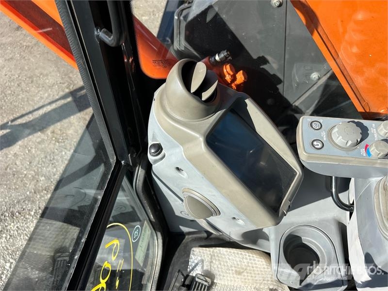 Hitachi ZX75UR-5B Tracked Excavator Crawler excavators