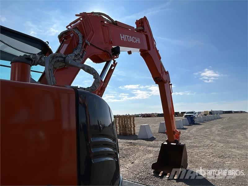 Hitachi ZX75UR-5B Tracked Excavator Crawler excavators
