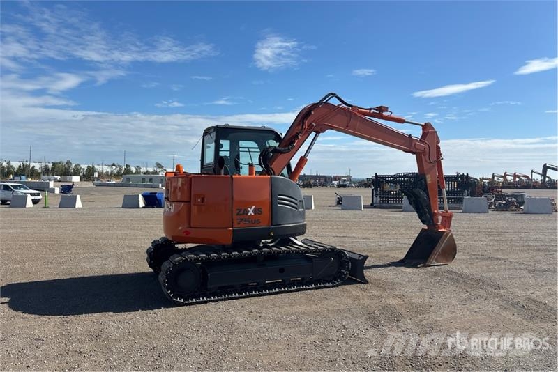Hitachi ZX75US-5B Tracked Excavator Crawler excavators