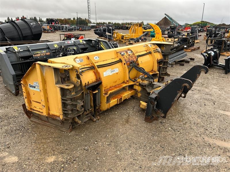 HLA 10-16 ft Snow Plow حراثات ونصول الجليد
