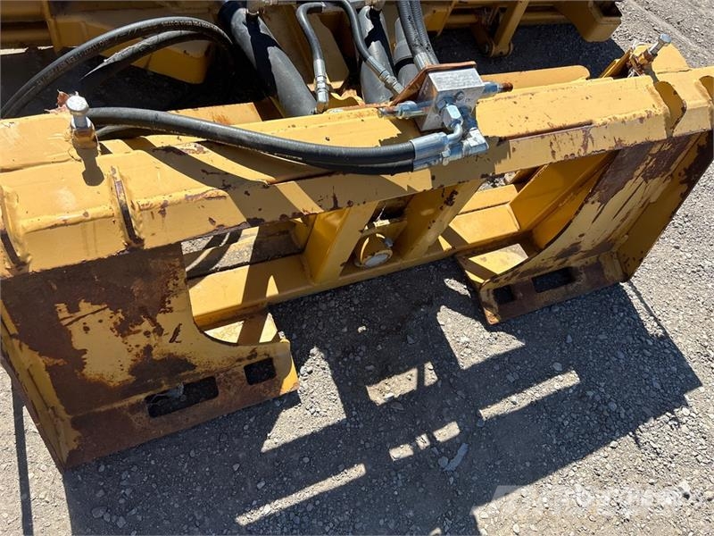 HLA 3000 96 in Skid Steer Snow Blade Sneskovle og -plove