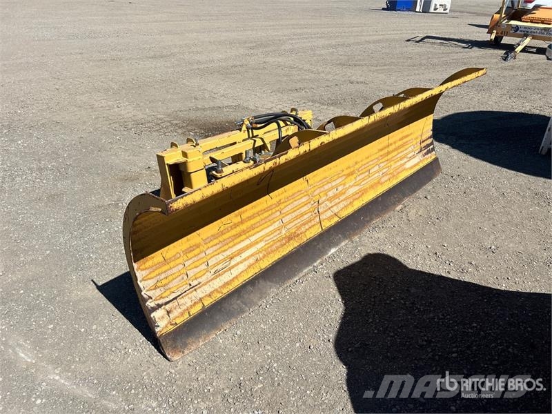 HLA 3000 96 in Skid Steer Snow Blade Sneskovle og -plove