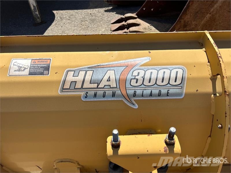 HLA 3000 96 in Skid Steer Snow Blade Sneskovle og -plove