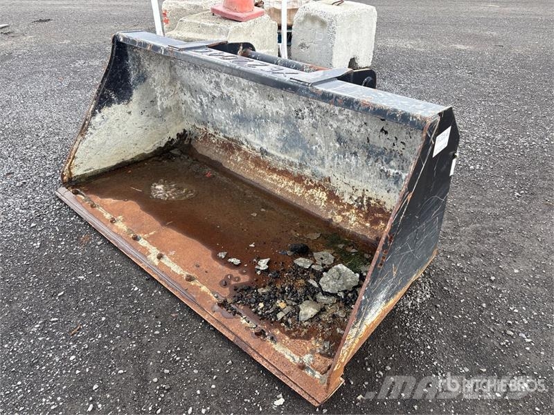 HLA 72 in Telehandler Bucket 버켓