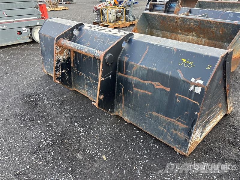 HLA 96 in Telehandler Bucket دلاء