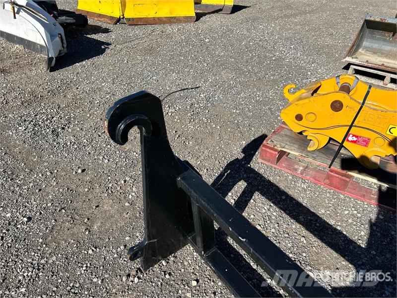 HLA BOKSP23JC530B 48 in Q/C Wheel Loader Forks Forks