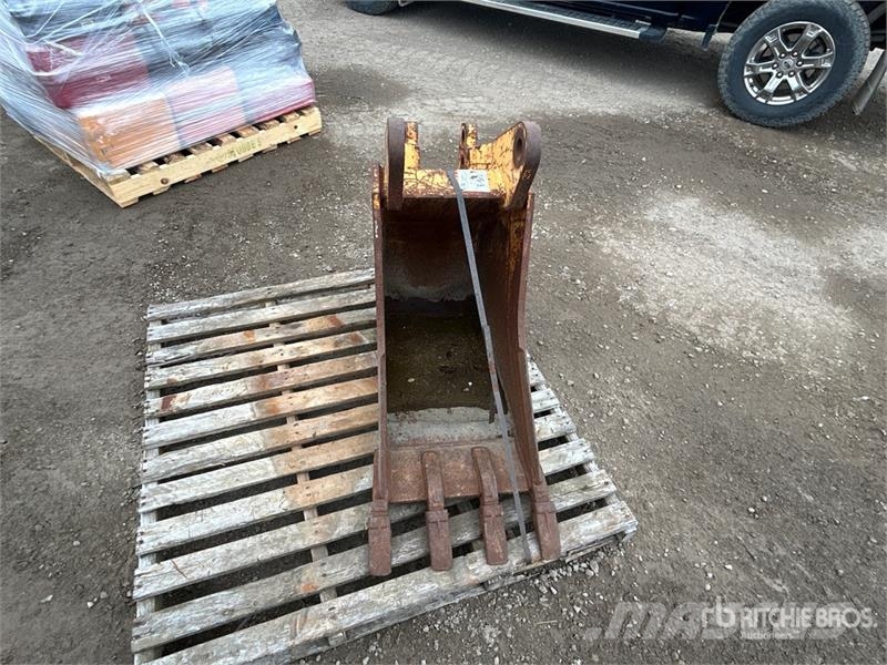 HLA C580SM 16 in Excavator Bucket Ковші