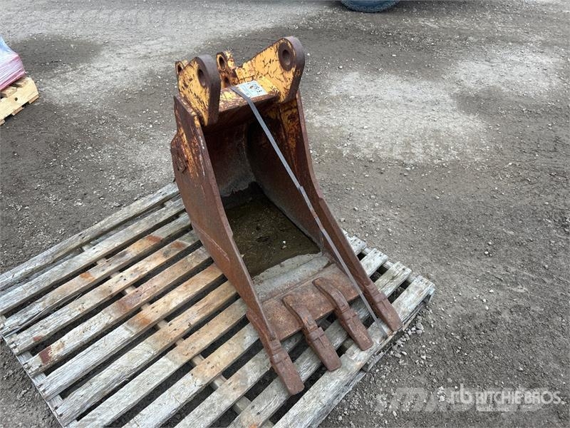 HLA C580SM 16 in Excavator Bucket Ковші