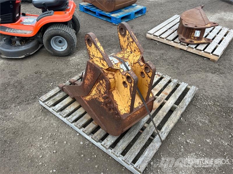 HLA C580SM 16 in Excavator Bucket Ковші