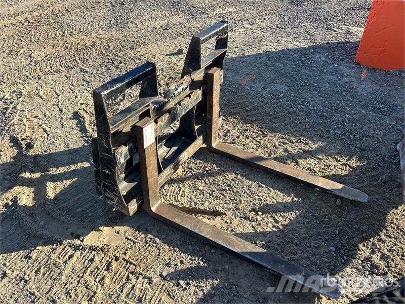 HLA HD20NFBO463 35 in Skid Steer Forks Fourche