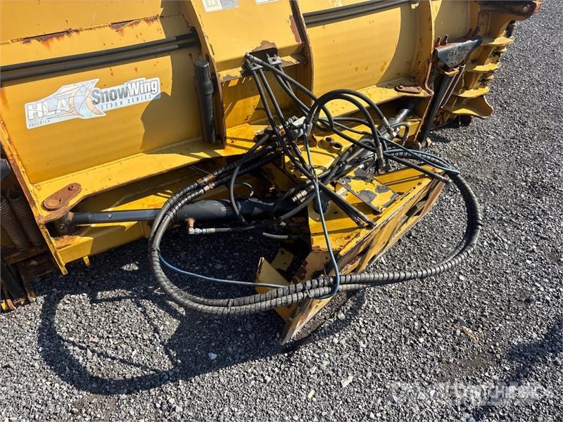HLA SB5200 16 ft 2 Way Snow Plow حراثات ونصول الجليد