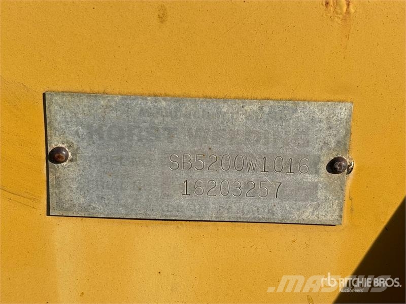 HLA SB5200 16 ft 2 Way Snow Plow حراثات ونصول الجليد