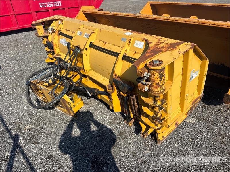 HLA SB5200 16 ft 2 Way Snow Plow حراثات ونصول الجليد