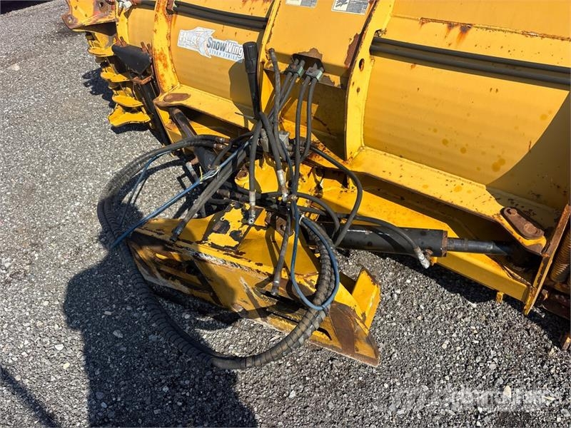 HLA SB5200 16 ft 2 Way Snow Plow حراثات ونصول الجليد