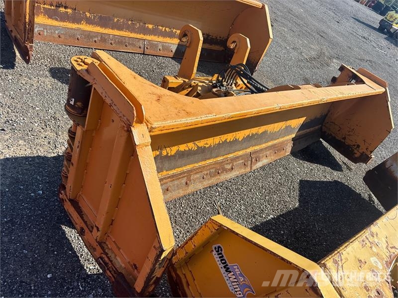 HLA SB5200 18 ft 2 Way Snow Plow حراثات ونصول الجليد