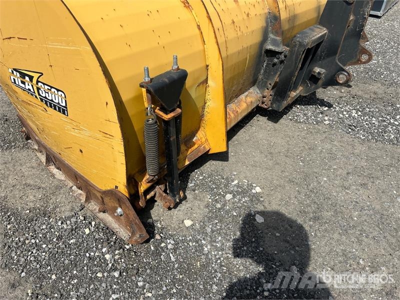 HLA SP3500 12 ft 1 Way Snow Pusher - Fits Wheel Loader حراثات ونصول الجليد