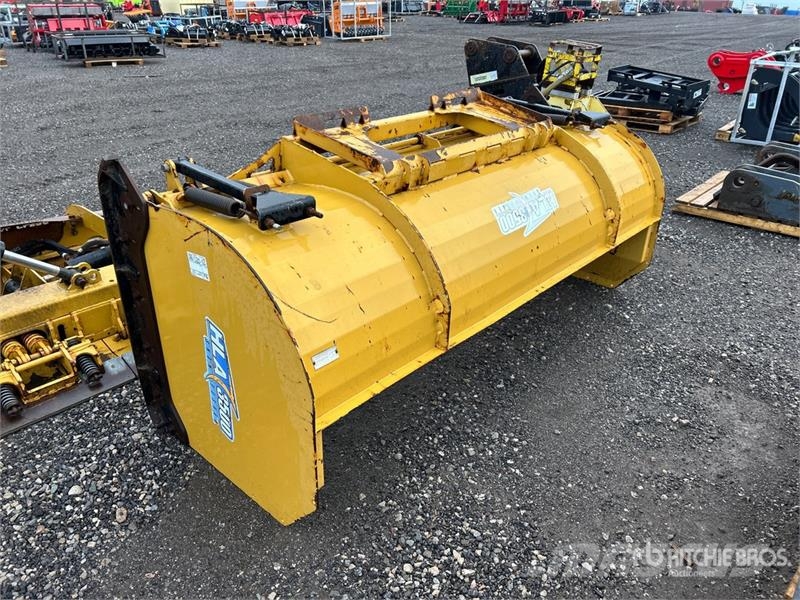 HLA SP3500 8 ft Snow Pusher Snežne daske i plugovi