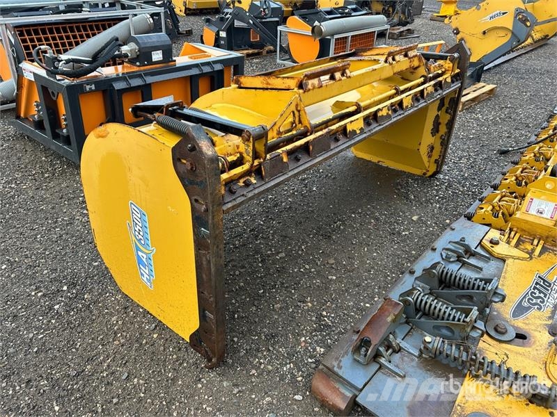 HLA SP3500 8 ft Snow Pusher Snežne daske i plugovi