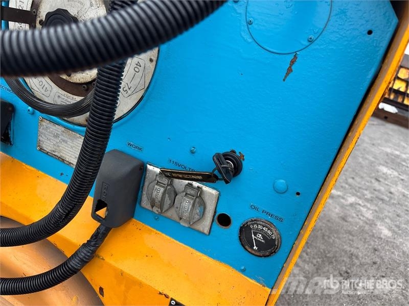 Hobart Brothers D-400 Electric Welder Schweissgeräte