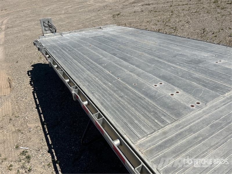 Homebuilt 53 ft T/A Flatbed Trailer (Inoperable) Plataforma plana/laterales abatibles