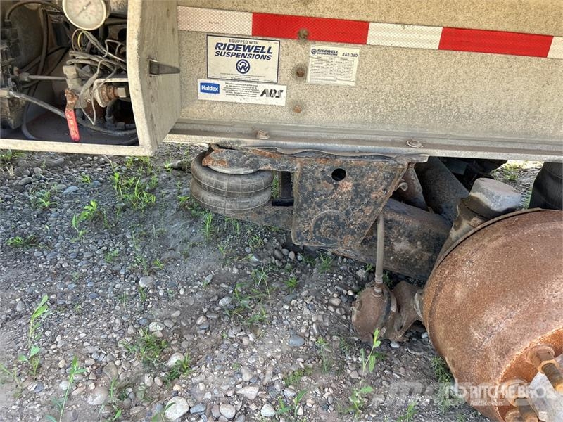 Homebuilt 53 ft T/A Flatbed Trailer (Inoperable) Plataforma plana/laterales abatibles