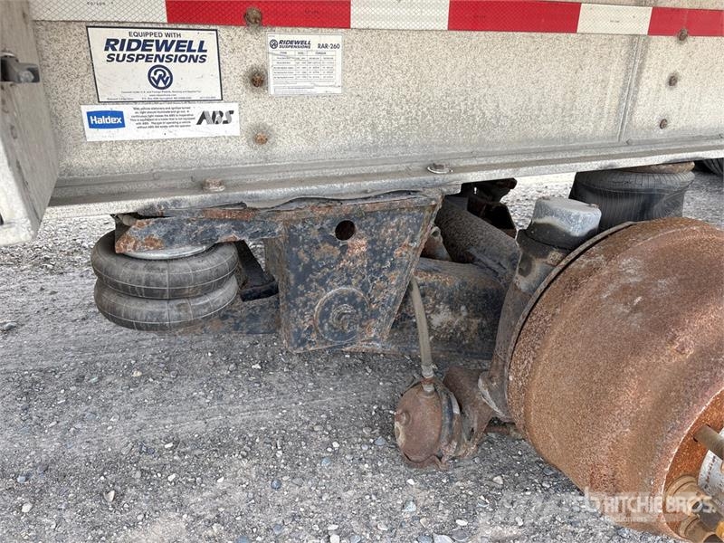 Homebuilt 53 ft T/A Flatbed Trailer (Inoperable) Plataforma plana/laterales abatibles