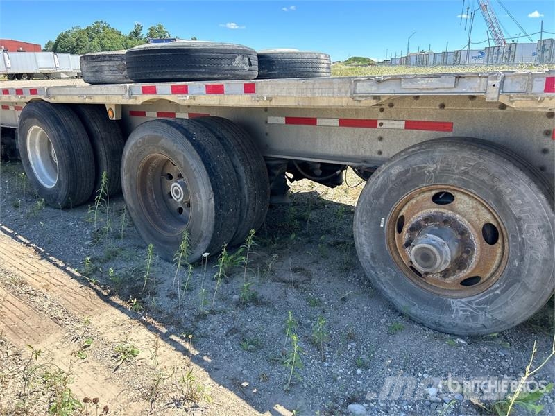 Homebuilt 53 ft T/A Flatbed Trailer (Inoperable) Plataforma plana/laterales abatibles