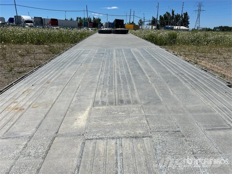 Homebuilt 53 ft T/A Flatbed Trailer (Inoperable) Plataforma plana/laterales abatibles