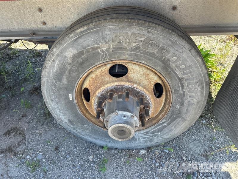 Homebuilt 53 ft T/A Flatbed Trailer (Inoperable) Plataforma plana/laterales abatibles