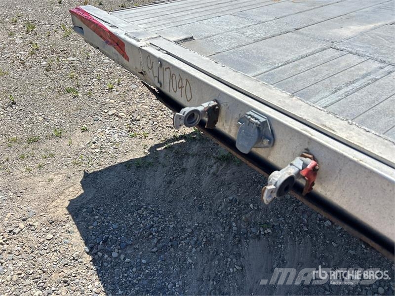Homebuilt 53 ft T/A Flatbed Trailer (Inoperable) Plataforma plana/laterales abatibles