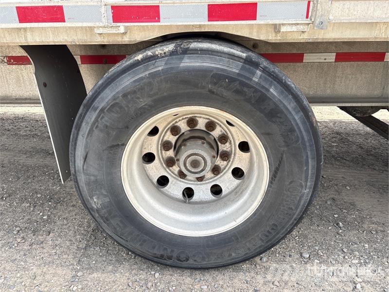 Homebuilt 53 ft T/A Flatbed Trailer (Inoperable) Plataforma plana/laterales abatibles