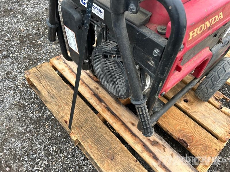 Honda EB5000X 5 kW Generator Set ディーゼル発電機