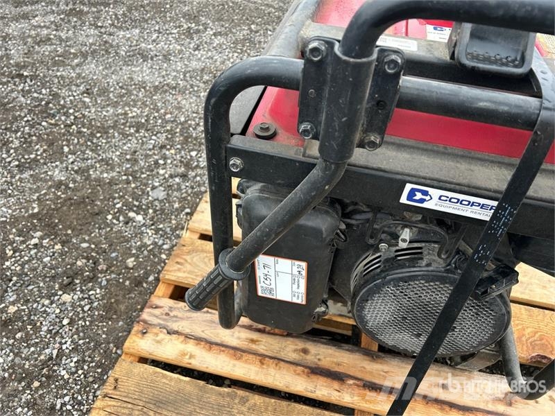 Honda EB5000X 5 kW Generator Set ディーゼル発電機