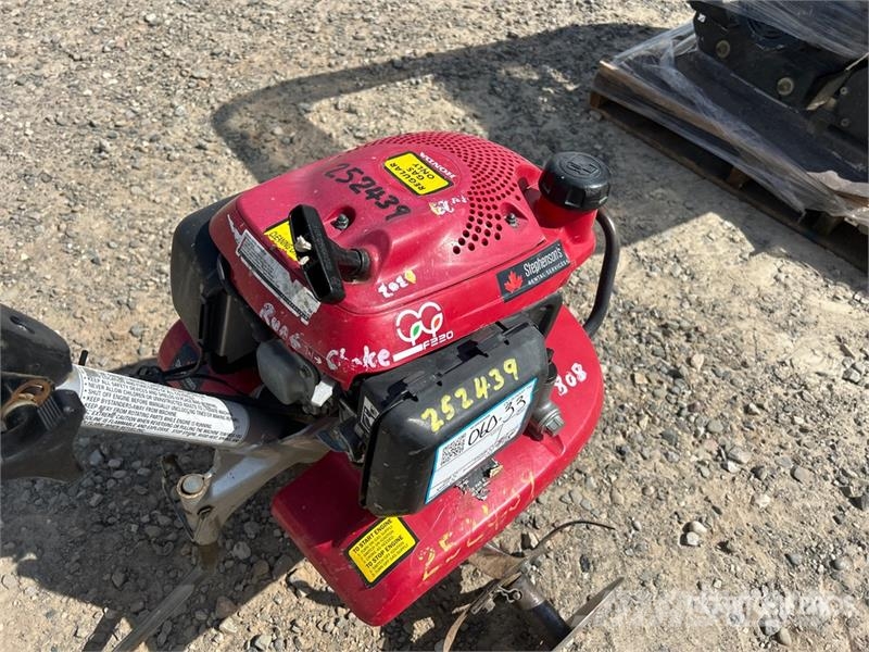 Honda F220 Rototiller Gradas vibratorias / rotocultivadoras