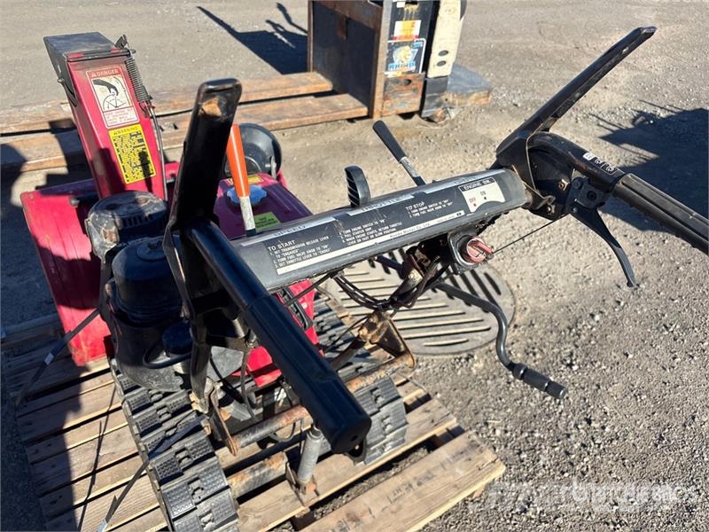 Honda HS928TC 28 in Walk-Behind Snow Blower Schneefräse