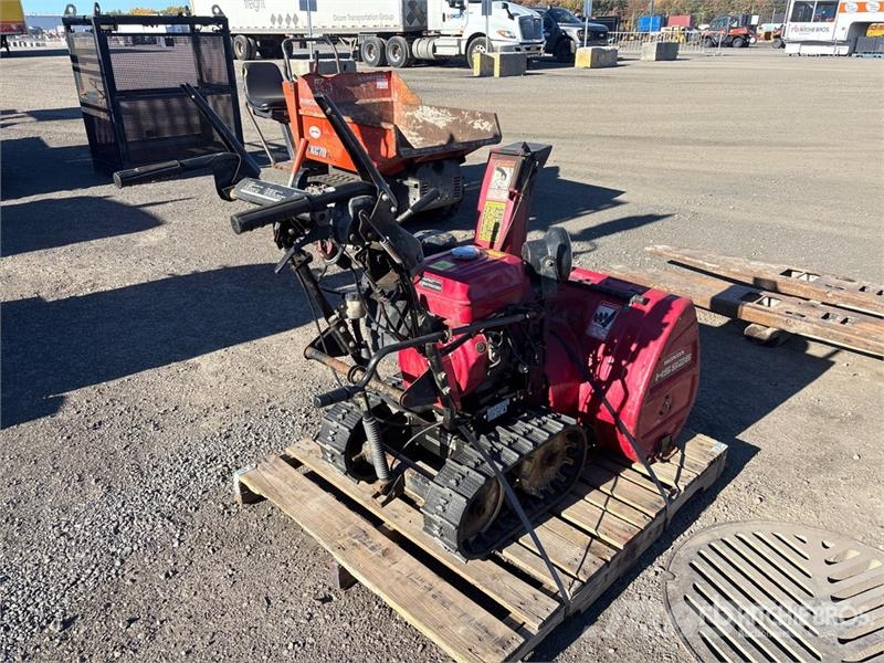 Honda HS928TC 28 in Walk-Behind Snow Blower Schneefräse