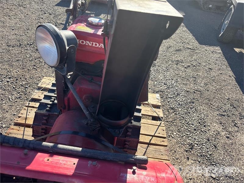 Honda HS928TC 28 in Walk-Behind Snow Blower Schneefräse