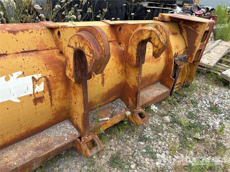 Horst Welding SP550012 12 ft 1 Way Snow Pusher - Fits Wheel Load Lemiesze i pługi śnieżne