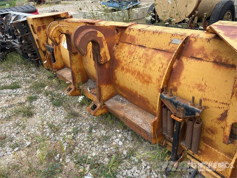 Horst Welding SP550012 12 ft 1 Way Snow Pusher - Fits Wheel Load Lemiesze i pługi śnieżne