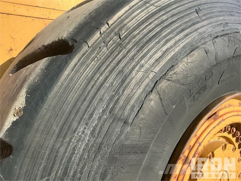 Hough 560 Wheel Loader Φορτωτές με λάστιχα (Τροχοφόροι)