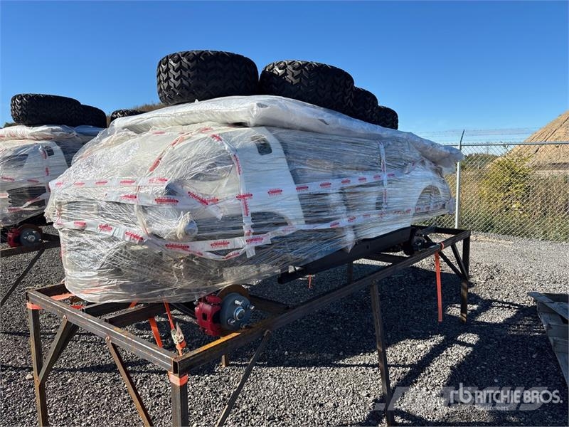  HQ80 Electric White Four-Seater Golf Cart (Unused) عربات الجولف